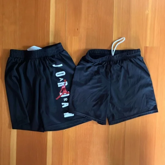 Boys Mixed Clothing Bundle with Graphic Tees, Pants, Activwear & pjs, Lot of 16 - Picture 9 of 9